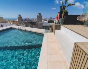 Hotel con piscina y jacuzzi en Santa Cruz de Tenerife